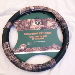 Mossy Oak Camo Truck Steering Wheel Cover
